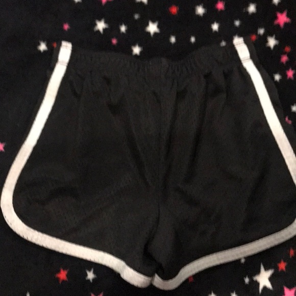 Black athletic shorts - Picture 2 of 3